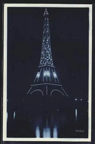 AK Paris, Décoration lumineuse de la Tour Eiffel, Eiffelturm
