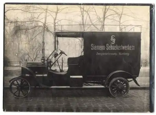 Fotografie Lastwagen Siemens-Schuckert, Kastenwagen mit Weinberger-Aufbau für die Siemens-Zweigniederlassung Nürnberg