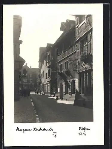 Foto-AK Adalbert Defner: Bregenz, Kirchstrasse mit Gasthof zum goldenen Hirschen