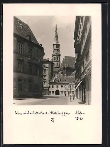 Foto-AK Adalbert Defner: Wien, Michaelerkirche von der Stallburggasse