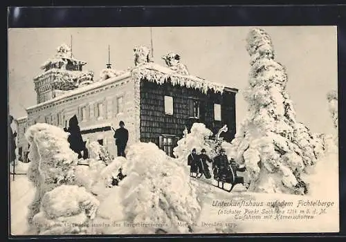 AK Oberwiesenthal, Unterkunftshaus auf dem Fichtelberge im Winter