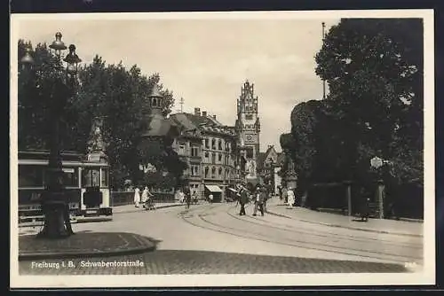 AK Freiburg i. B., Strassenbahn in der Schwabentorstrasse