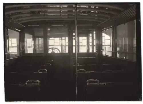 3 Fotografien Bus MAN, Omnibus mit Weinberger Aufbau für die Reichspost, Bus vor Fabrik Zeppelinstrasse 71 in München