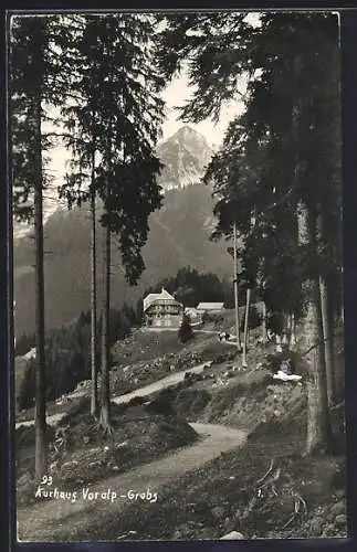 AK Grabs, Kurhaus Voralp mit Strasse und Bergspitze