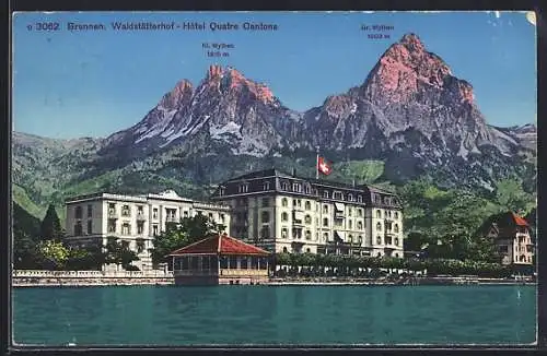 AK Brunnen, Waldstätterhof - Hotel Quatre Cantons, Ansicht mit Mythen vom Wasser aus