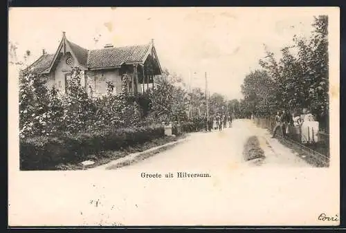 AK Hilversum, Strassenpartie mit Anwohnern