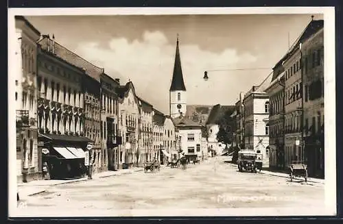 AK Mattighofen /O. Ö., Strassenpartie mit Geschäften