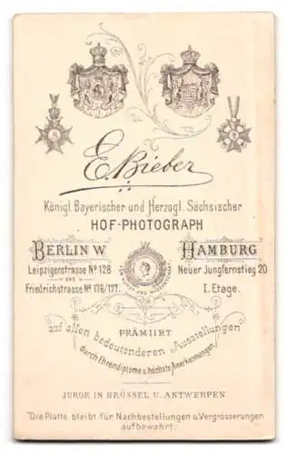 Fotografie E. Bieber, Berlin, Leipzigerstrasse 128, Elegantes Paarporträt