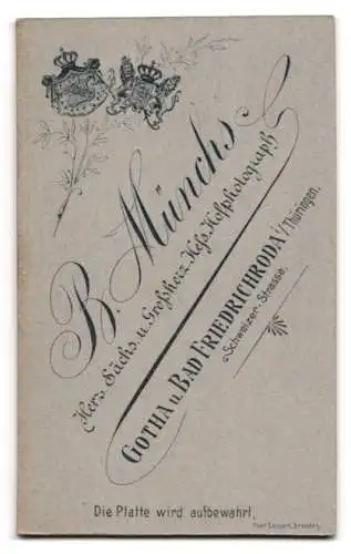 Fotografie B. Münch, Gotha, Schweizer Strasse, Portrait einer jungen Frau