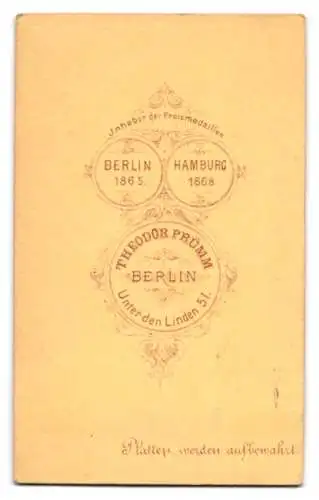 Fotografie Theodor Prümm, Berlin, Unter den Linden 51, Mutter mit Kind