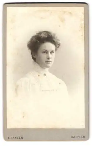 Fotografie L. Hansen, Kappeln, Portrait einer jungen Frau