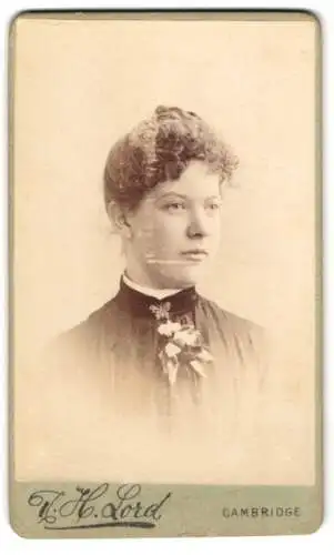 Fotografie W. H. Lord, Cambridge, Market Street 13, Porträt einer jungen Frau