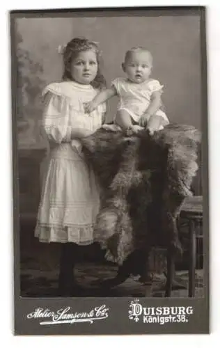 Fotografie Atelier Samson & Co., Duisburg, Königstr. 38, Portrait von zwei Kindern