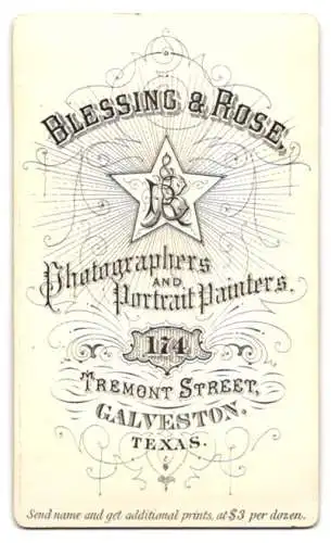 Fotografie Blessing &amp Rose, Galveston, Tremont Street 174, Kind mit Haube