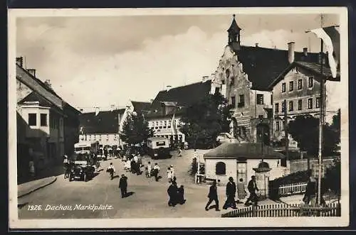 AK Dachau, Belebte Partie auf dem Marktplatz