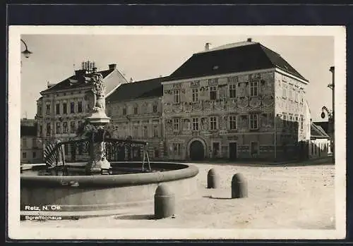 AK Retz /N. Oe., Brunnen und Sgraffitohaus