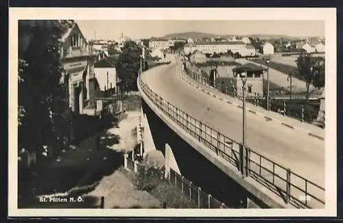 AK St. Pölten /N.-Ö., Teilansicht mit Brücke