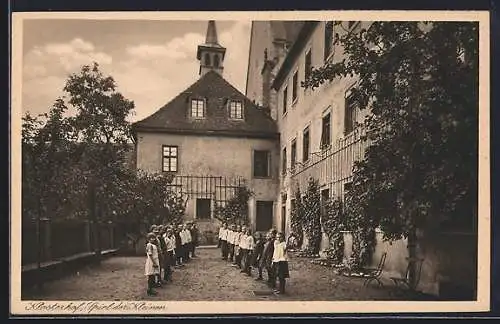 AK Volkach, Das Institut St. Maria, Klosterhof
