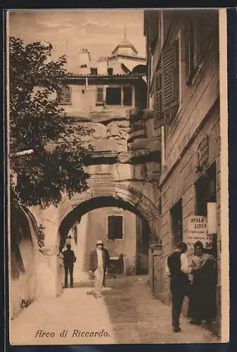 AK Trieste, Strassenpartie mit Arco di Riccardo