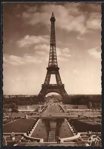 AK Paris, La Tour Eiffel vue du palais de Chaillot, Eiffelturm