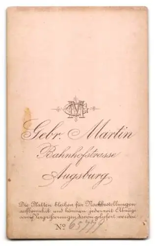 Fotografie Gebr. Martin, Augsburg, Bahnhofstrasse, Porträt einer eleganten Dame