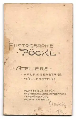 Fotografie Pöckl, München, Kaufingerstrasse 21, Porträt eines Jugendlichen im Anzug