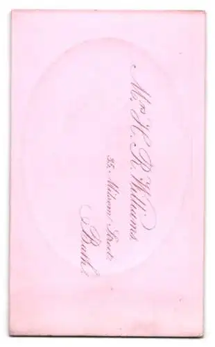 Fotografie Mrs. H.R. Williams, Bath, Milsom Street 35, Porträt eines jungen Mannes