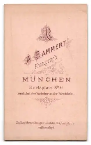 Fotografie A. Bammert, München, Karlsplatz Nr. 6, Eleganter Herr im Anzug