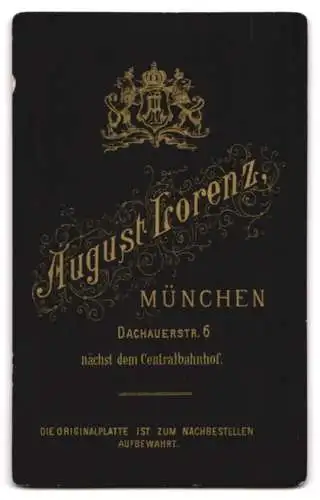 Fotografie August Lorenz, München, Dachauerstr. 6, Porträt eines älteren Mannes mit Bart