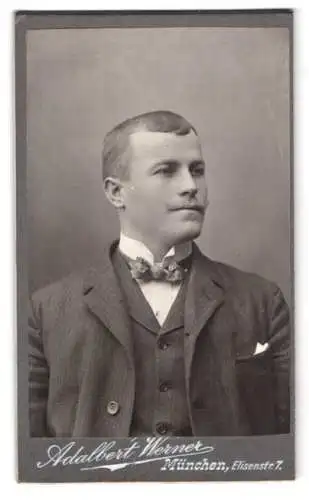 Fotografie Adalbert Werner, München, Elisenstr. 7, Porträt eines jungen Mannes