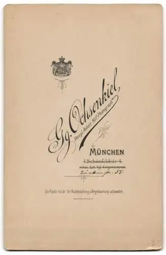 Fotografie Gg. Ochsenkiel, München, Schönfeldstrasse 4, Dame mit Fächer