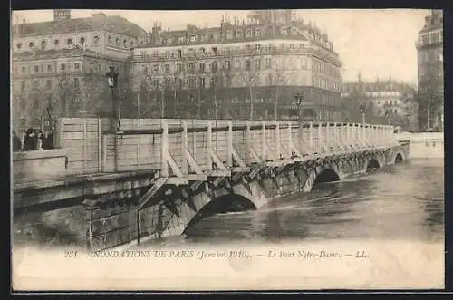 AK Paris, Le Pont Notre-Dame, Inondations 1910