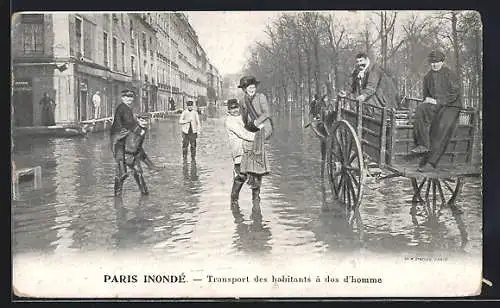 AK Paris, Transports des habitants à dos d`homme, Inondations