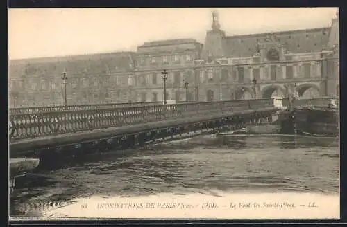 AK Paris, Le Pont des Saints-Pères, Inondations 1910