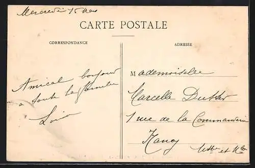 AK Paris, inondations de janvier 1910, des gens en barque à la rue de Lille