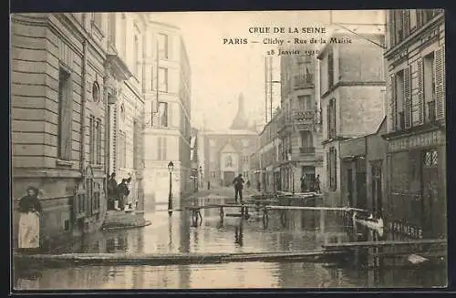AK Paris-Clichy, Crue de la Seine 1910, Rue de la Mairie