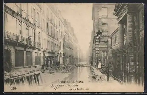 AK Paris, Crue de la Seine 1910, Rue Jacob, Strassenpartie bei Hochwasser