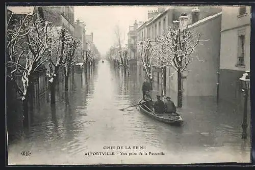 AK Alfortville, Crue de la Seine, Vue prise de la Passerelle, Hochwasser