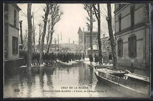 AK Nogent-sur-Marne, Crue de la Marne, L`Entrée de l`Avenue Charles V.