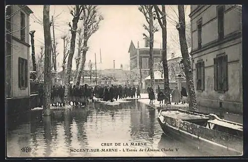 AK Nogent-sur-Marne, Crue de la Marne, l`Entrée de l`Avenue