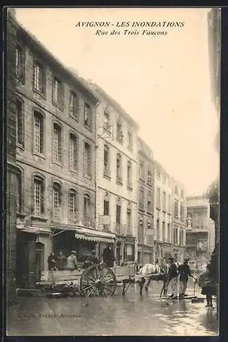 AK Avignon, Les Inondations, Rue des Trois Faucons