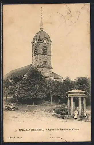 AK Marcilly, L`Église et la Fontaine du Centre