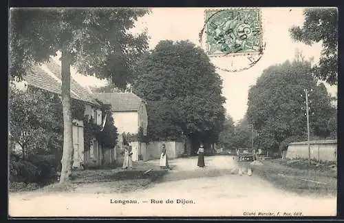 AK Longeau, Rue de Dijon avec passants et charrette au bord de la route