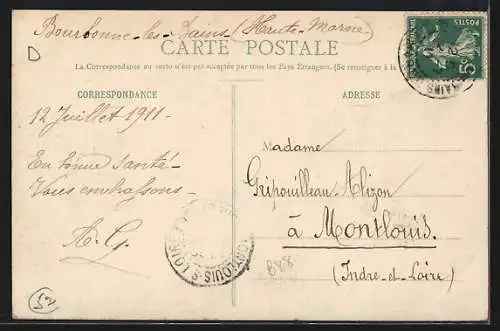 AK Bourbonne-les-Bains, La Rue des Bains avec une calèche sur la route