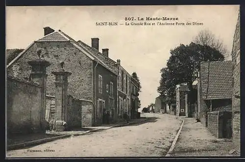 AK Saint-Blin, La Grande Rue et l`Ancienne Porte des Dîmes