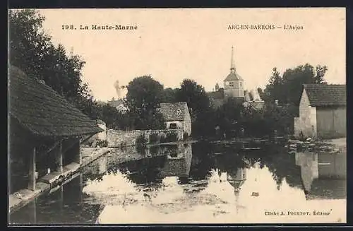 AK Arc-en-Barrois, Vue sur l`Aujon et le clocher du village