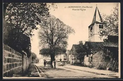 AK Aubepierre, Place de l`Église avec clocher et passants