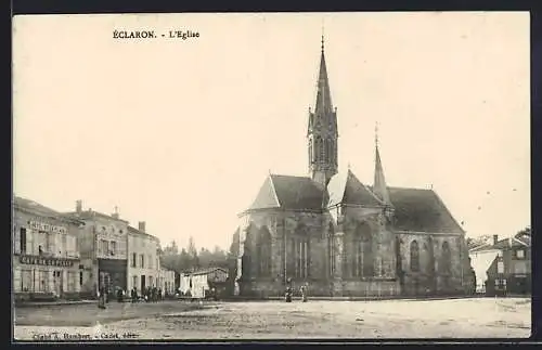 AK Éclaron, L`Église et place du village
