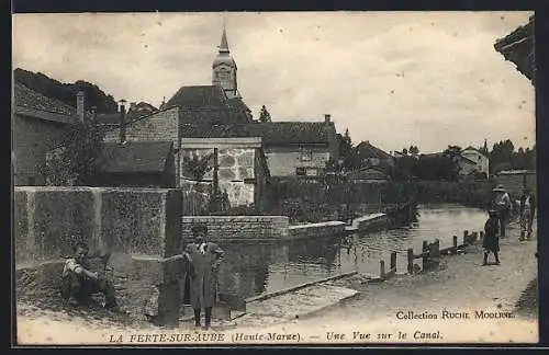 AK La Ferté-sur-Aube, Une vue sur le canal