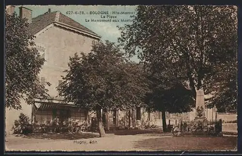 AK Bologne, La Place et le Monument aux Morts